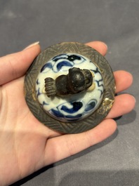 A large collection of 152 pieces, mainly Chinese porcelain covers, Kangxi and later