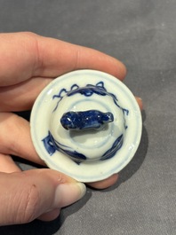A large collection of 152 pieces, mainly Chinese porcelain covers, Kangxi and later