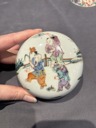 A large collection of 152 pieces, mainly Chinese porcelain covers, Kangxi and later