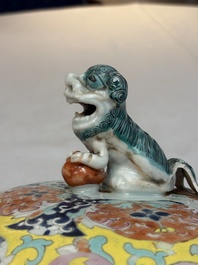 A large Chinese famille rose vase with lion-form handles and cover, 19th C.