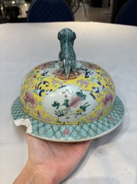 A large Chinese famille rose vase with lion-form handles and cover, 19th C.