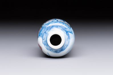 A fine Chinese blue, white and copper-red 'Yu Lou Fu Zhao 玉樓赴召' snuff bottle, 19th C.