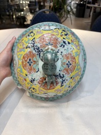 A large Chinese famille rose vase with lion-form handles and cover, 19th C.