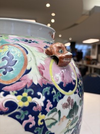 A large Chinese famille rose vase with lion-form handles and cover, 19th C.