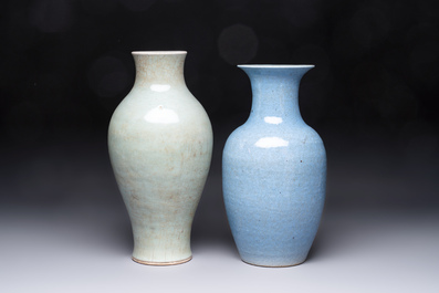 A Chinese celadon crackle-glazed vase and a lavender-blue crackle-glazed vase, 18/19th C.