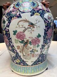 A large Chinese famille rose vase with lion-form handles and cover, 19th C.