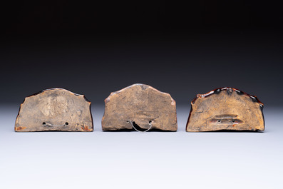 Three rare Bruges faience 'Faux Marble' and brown-glazed wall consoles, Pulinckx workshop, 18th C.