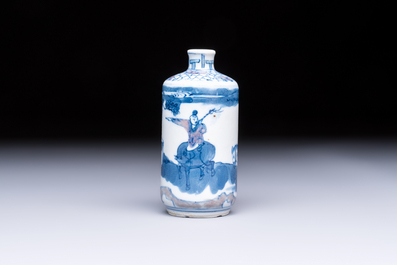 A fine Chinese blue, white and copper-red 'Tong Zi Zhi Lu 童子指路' snuff bottle, Yongzheng mark, 19th C.