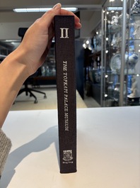 T. Misugi: 'Chinese Porcelain Collections in the Near East: Topkapi and Ardebil', three volumes, 1981