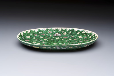 A Chinese verte biscuit oval dish, 19/20th C.