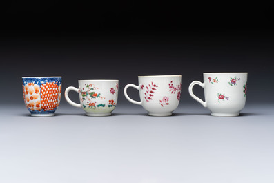 22 Chinese blue, white, famille rose and Imari-style wares, Kangxi and later