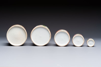 An extensive group of 23 Chinese Canton famille rose wares, 19th C.