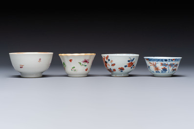 22 Chinese blue, white, famille rose and Imari-style wares, Kangxi and later