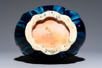 A Chinese archaistic turquoise-glazed 'Hu' vase, 18/19th C.
