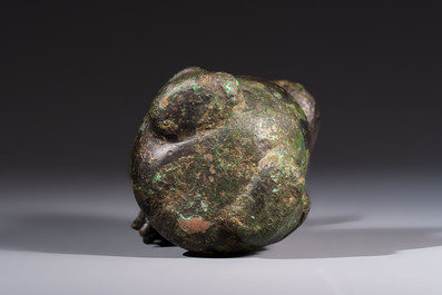 A rare Chinese archaistic bronze bear-form wine vessel, Gong 觥, Han or later