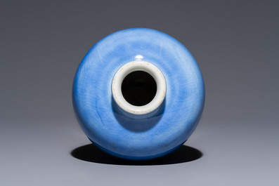 A Chinese claire-de-lune 'Meiping' vase, Zhu Junfu Zao 朱君甫造 mark, 19/20th C.