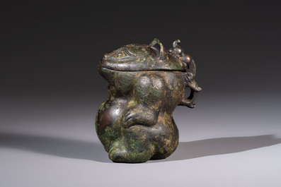 A rare Chinese archaistic bronze bear-form wine vessel, Gong 觥, Han or later