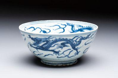 A Chinese blue and white 'Dragons and Clouds' bowl, Jiajing/Wanli