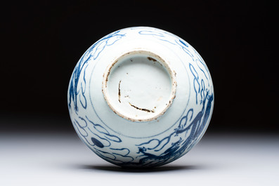 A Chinese blue and white 'Dragons and Clouds' bowl, Jiajing/Wanli
