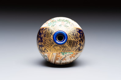 A fine Japanese Satsuma vase, Kinkozan 錦光山 mark, Meiji, 19th C.