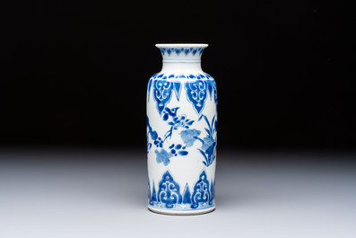 A Chinese blue and white vase with floral design, Kangxi