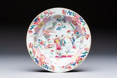 A Chinese famille rose 'Chui Xiao Yin Feng 吹簫引鳳' plate and a Canton famille rose tankard with figural design, Yongzheng/Qianlong