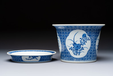 A Chinese blue and white jardini&egrave;re with stand, a 'Chilong' jar and a famille rose covered tureen, Guanyao 官窑 mark, 19th C.