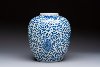 A Chinese blue and white 'Lotus Scroll' vase, 19th C.