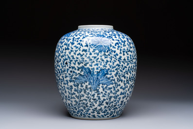 A Chinese blue and white 'Lotus Scroll' vase, 19th C.