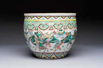 A Chinese famille verte 'Warriors' scroll pot, 19th C.