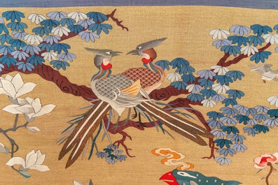 A rare and large Chinese gold-thread and silk 'Bai Niao Chao Feng 百鳥朝鳳' kesi panel, Republic
