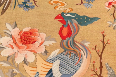 A rare and large Chinese gold-thread and silk 'Bai Niao Chao Feng 百鳥朝鳳' kesi panel, Republic