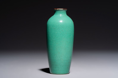 A Chinese Swatow green-glazed vase, 19th C.