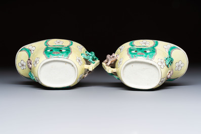 A pair of Chinese verte biscuit libation cups, 19th C.