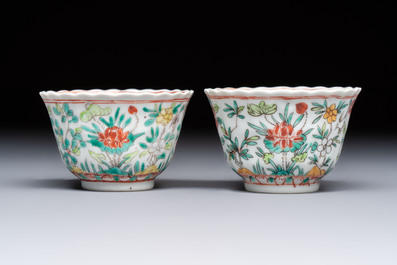 A pair of Chinese famille verte cups and saucers with floral design, Jade 玉 marks, 19th C.