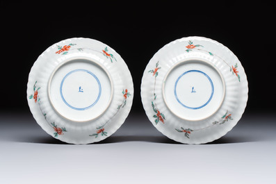 A pair of Chinese famille verte cups and saucers with floral design, Jade 玉 marks, 19th C.