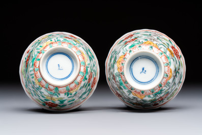 A pair of Chinese famille verte cups and saucers with floral design, Jade 玉 marks, 19th C.