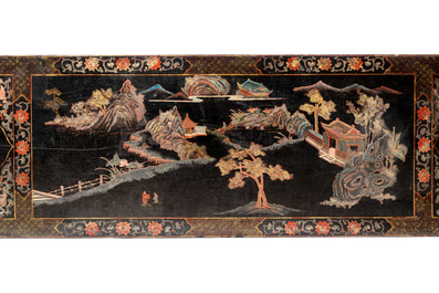 A fine Chinese gilt-lacquered wooden altar table, tiaoan, 18/19th C.