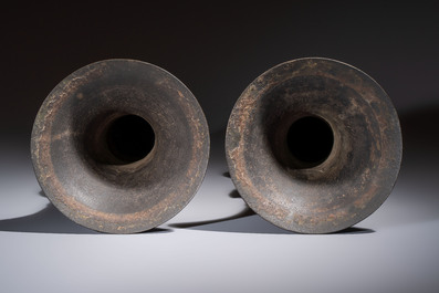 A pair of Chinese archaistic bronze 'Gu' vases, 18th C.