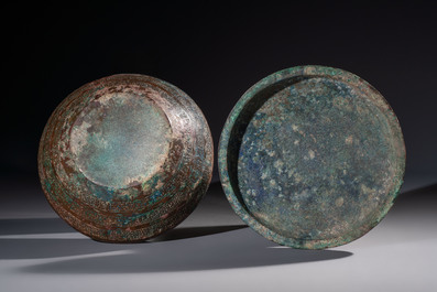 A Chinese archaic bronze serving vessel and cover, Eastern Zhou/Spring and Autumn