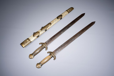 A rare set of Chinese double swords with scabbard 'shuangjian', Longquan mark, 19th C.