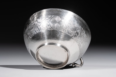 A fine Vietnamese silver saucer and handled bowl, Lei 雷 mark, 19th C.