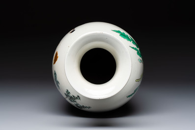 A Chinese famille verte 'Court Ladies' vase, 19th C.