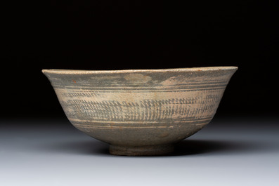 A Korean slip-inlaid celadon dish and bowl, Joseon, 14/16th C.