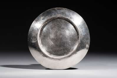 A fine Vietnamese silver saucer and handled bowl, Lei 雷 mark, 19th C.