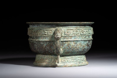 An inscribed Chinese archaic bronze food vessel, Gui 簋, Western Zhou