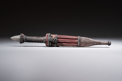 A Yemen jambiya-style dagger or &lsquo;asib&rsquo; with horn hilt and silver-plated mounts, and two African daggers, 19th/20th C.