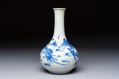 A Korean blue and white 'Dragon' bottle vase, Joseon, 19th C.