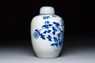 A Chinese blue and white 'Pheasants among Flowering Branches' jar and cover, 19th C.