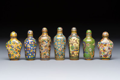 A collection of 12 Chinese cloisonn&eacute; snuff bottles with floral design, 19/20th C.